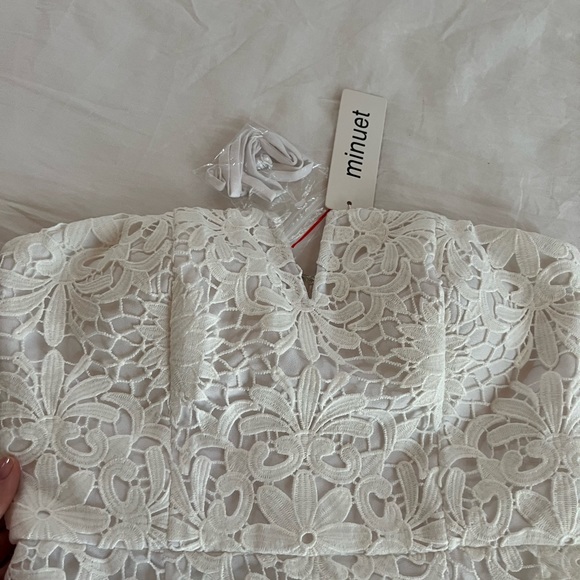 NWT Minuet White Lace Dress size S - Picture 6 of 7